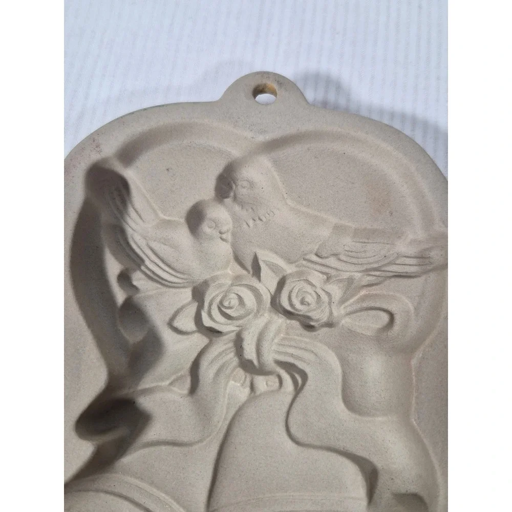 Vintage Wilton Stoneware Cookie Mold Love Birds With Wedding Bells 1997